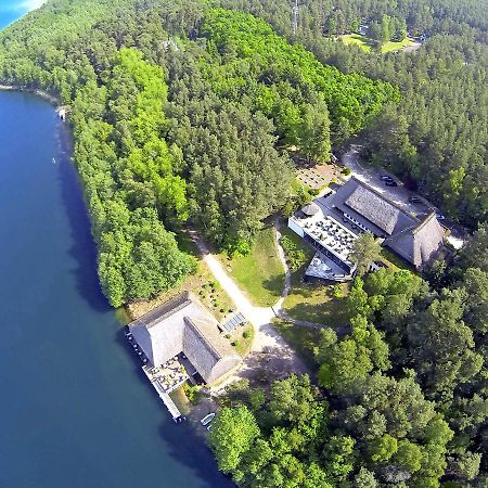 Van Der Valk Naturresort Drewitz Nossentiner Huette 外观 照片