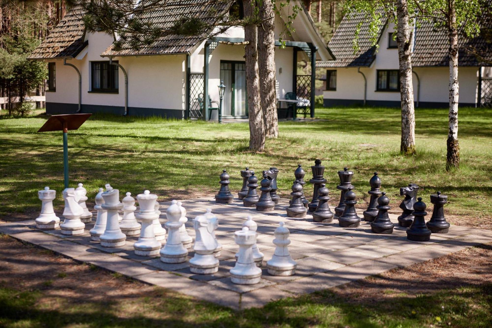 Van Der Valk Naturresort Drewitz Nossentiner Huette 外观 照片