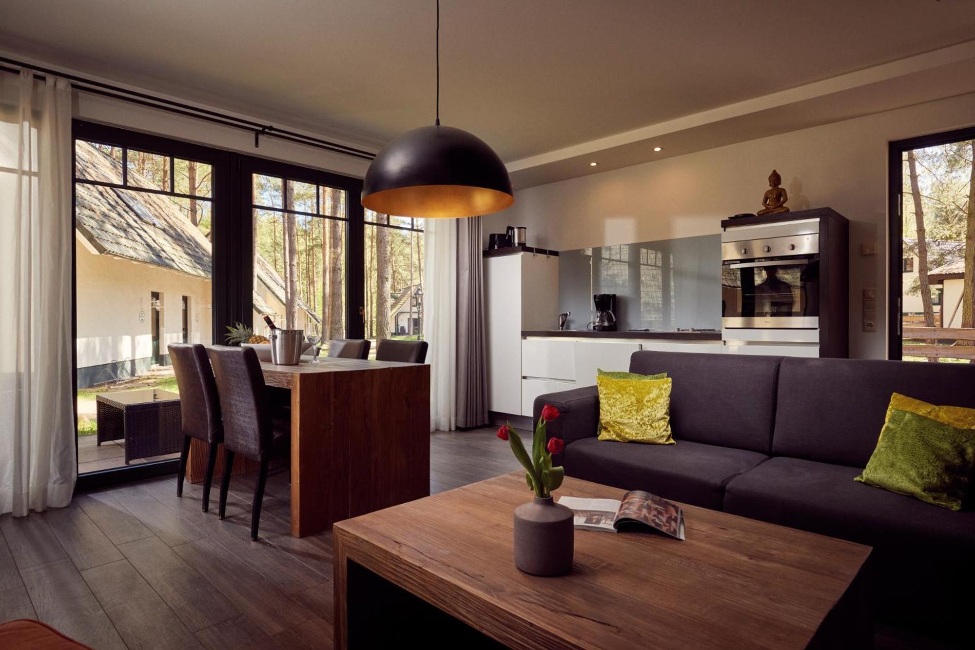 Van Der Valk Naturresort Drewitz Nossentiner Huette 外观 照片