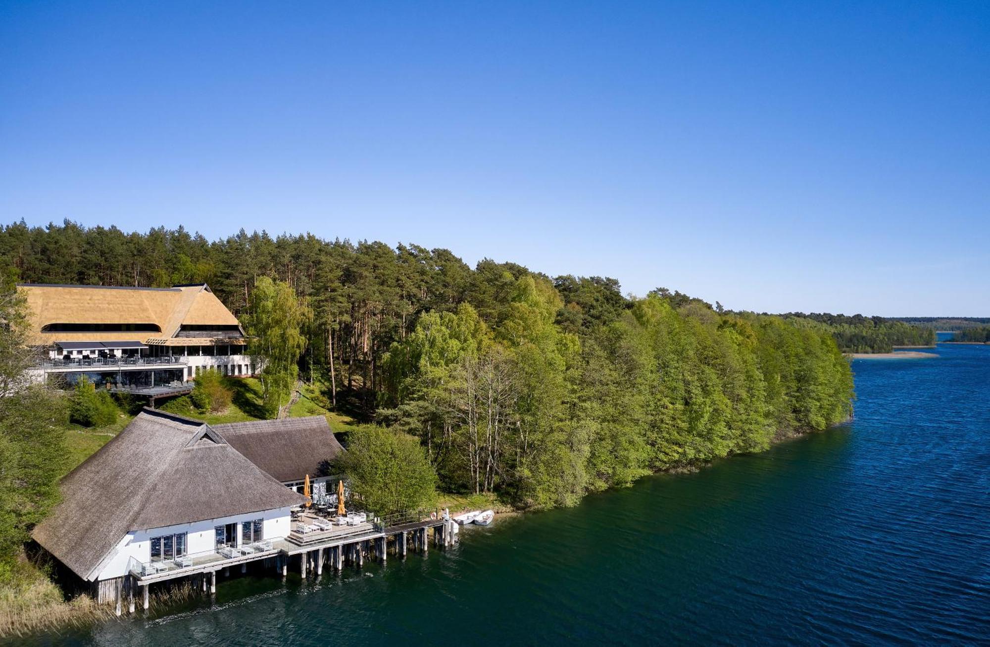 Van Der Valk Naturresort Drewitz Nossentiner Huette 外观 照片