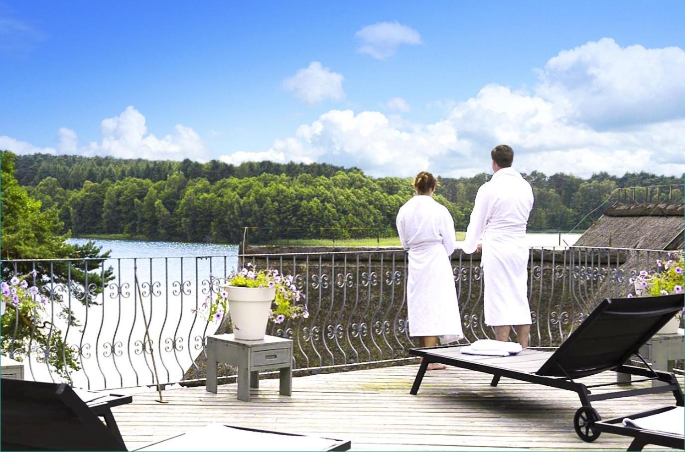 Van Der Valk Naturresort Drewitz Nossentiner Huette 外观 照片
