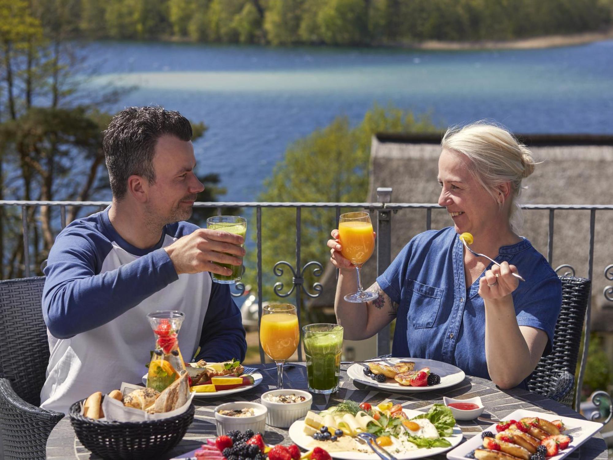 Van Der Valk Naturresort Drewitz Nossentiner Huette 外观 照片